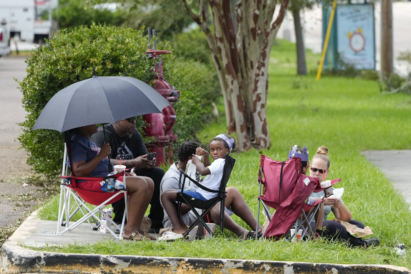 What to know as Florida residents begin cleaning up after Hurricane Milton | iNFOnews.ca