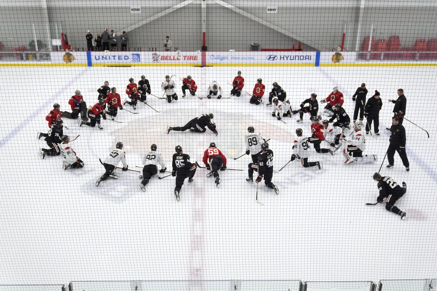 Taylor Hall hoping to provide a boost for the Blackhawks in his return from knee surgery | iNFOnews.ca