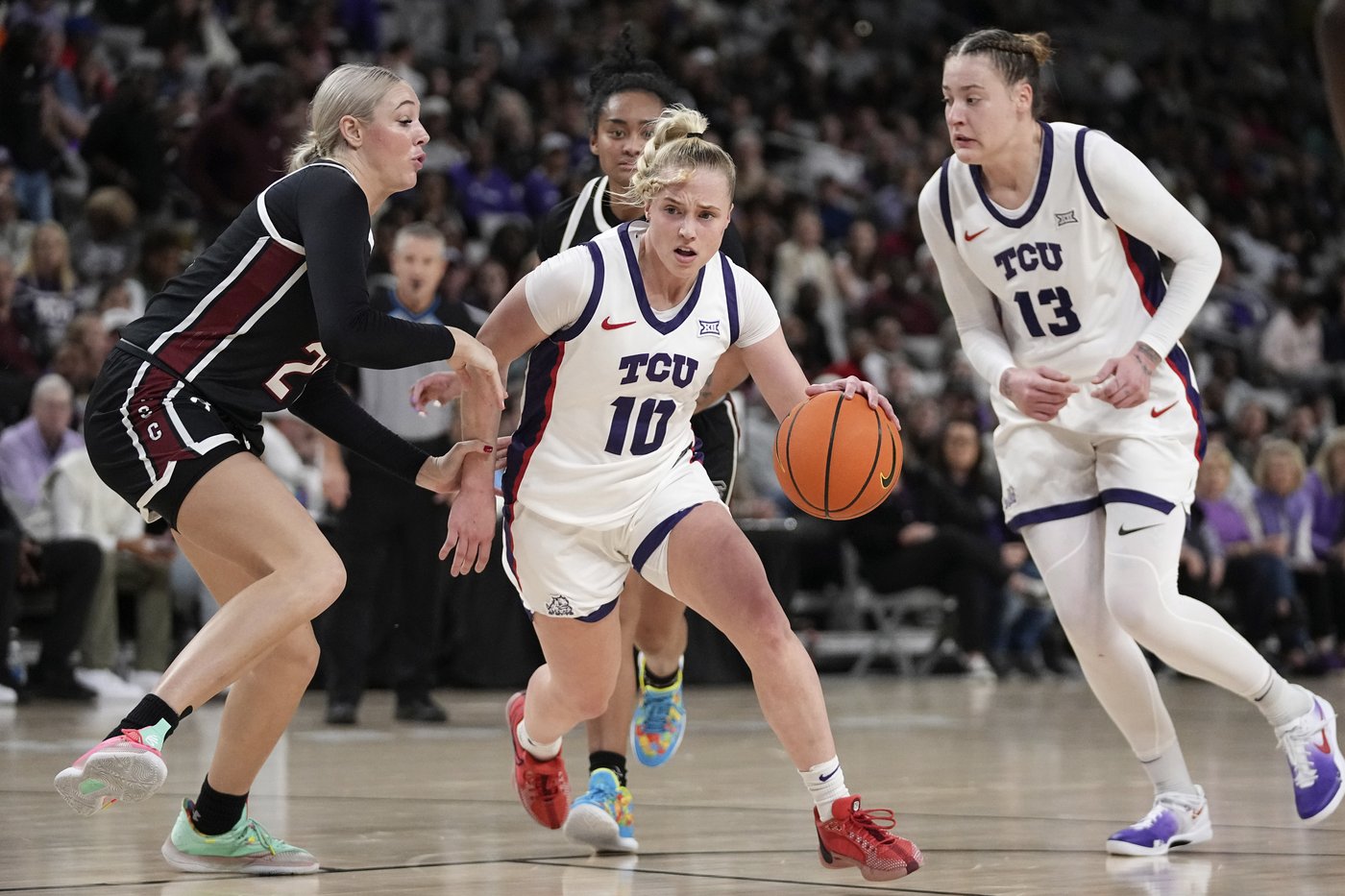 Ashlyn Watkins dunks again and No. 3 South Carolina women overwhelm No. 9 TCU 85-52 | iNFOnews.ca