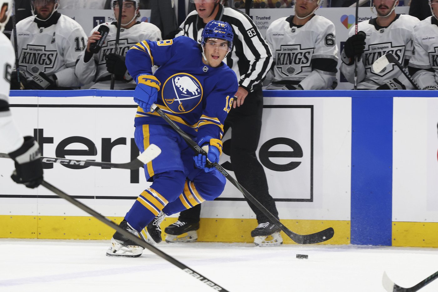 Anze Kopitar scores natural third-period hat trick to rally the Kings over the Sabres | iNFOnews.ca