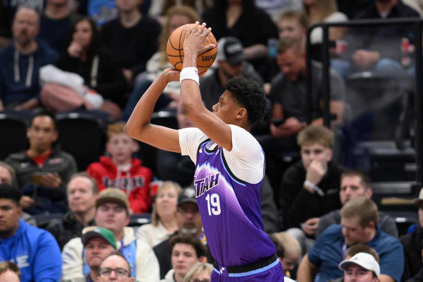 Desmond Bane scores 32 points, including winning layup, to lead Magic past Jazz in OT | iNFOnews.ca Desmond Bane scores 32 points, including winning layup, to lead Magic past Jazz in OT | iNFOnews.ca