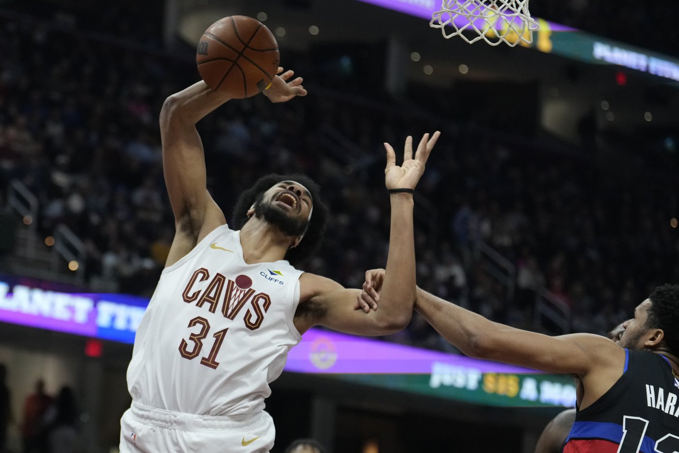 Darius Garland scores 22, Donovan Mitchell 21 as Cavs end mini slide with 110-91 win over Pistons | iNFOnews.ca Darius Garland scores 22, Donovan Mitchell 21 as Cavs end mini slide with 110-91 win over Pistons | iNFOnews.ca