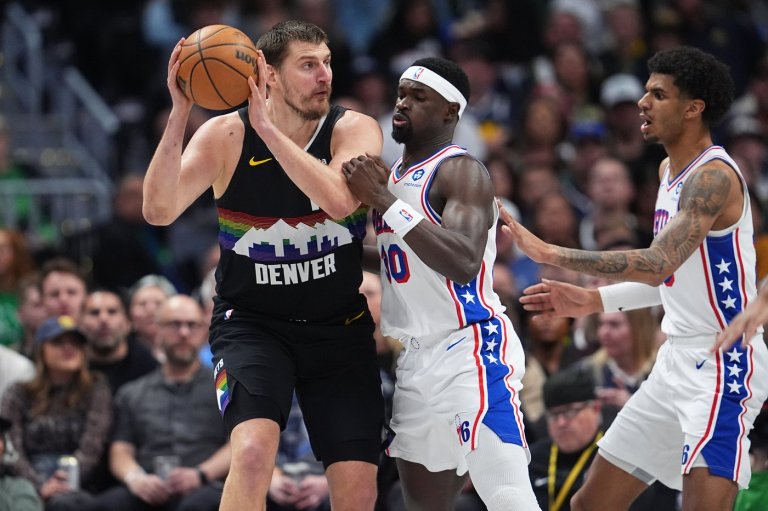 Christian Braun scores 22 as Nuggets rout short-handed 76ers 124-96 | iNFOnews.ca