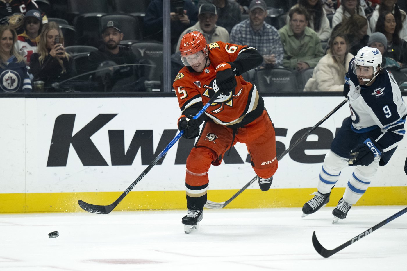 Troy Terry gets last-minute winner, Ducks' late rally stuns NHL-best Winnipeg 3-2 | iNFOnews.ca Troy Terry gets last-minute winner, Ducks' late rally stuns NHL-best Winnipeg 3-2 | iNFOnews.ca