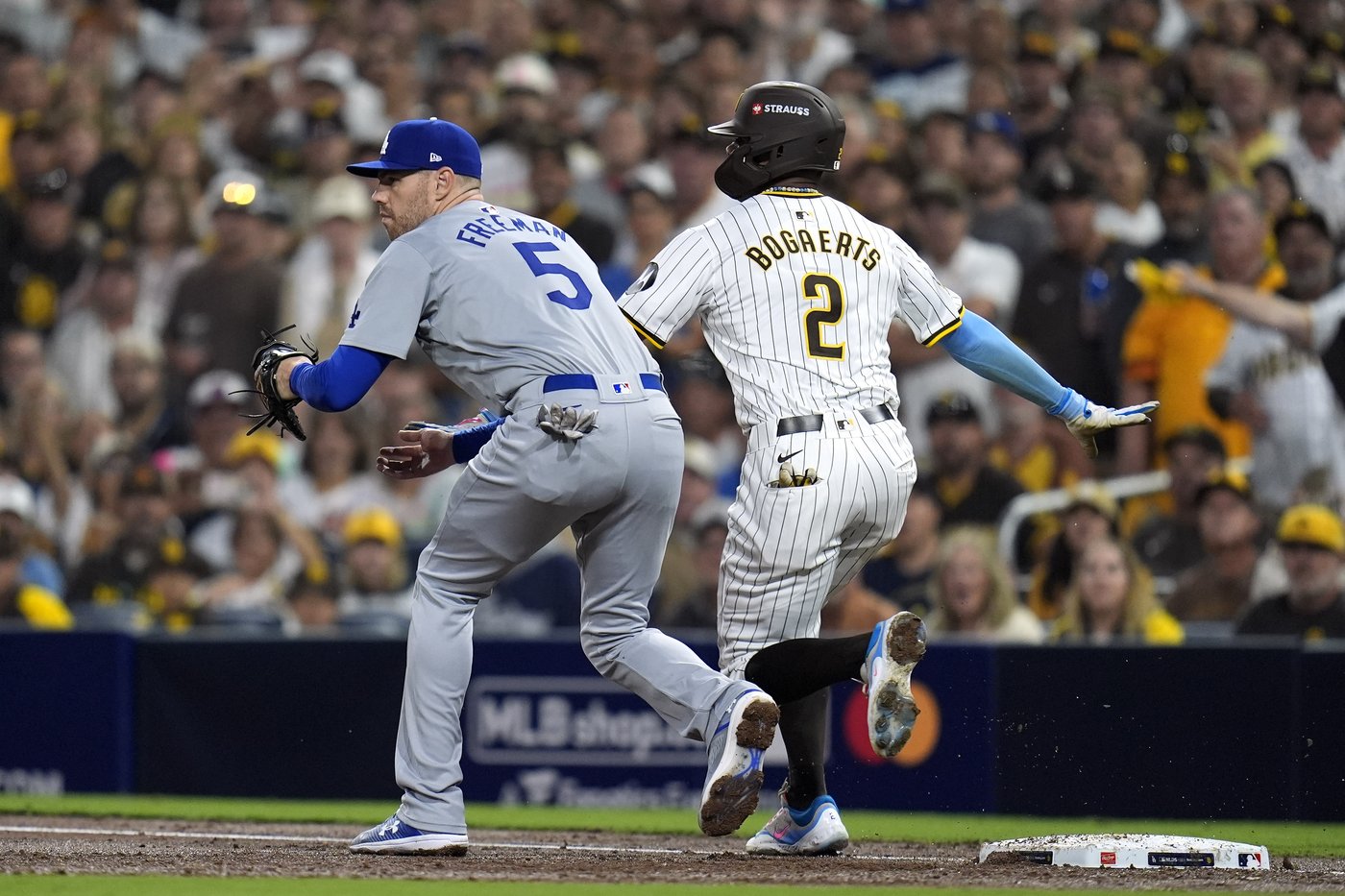 Freddie Freeman scratched from lineup as Dodgers face elimination from NLDS | iNFOnews.ca Freddie Freeman scratched from lineup as Dodgers face elimination from NLDS | iNFOnews.ca
