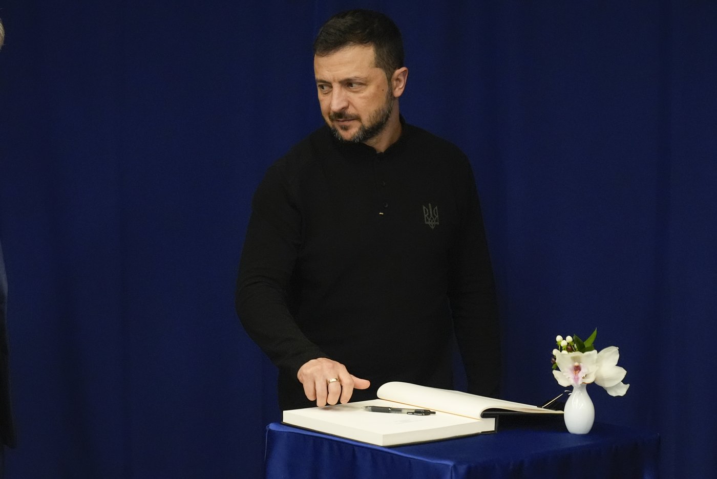 Speaker Johnson demands Zelenskyy remove Ukraine's ambassador to US after Pennsylvania visit | iNFOnews.ca