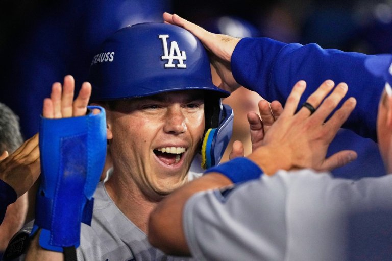 CP NewsAlert: Dodgers beat Blue Jays 3-1, force Game 7 in World Series | iNFOnews.ca