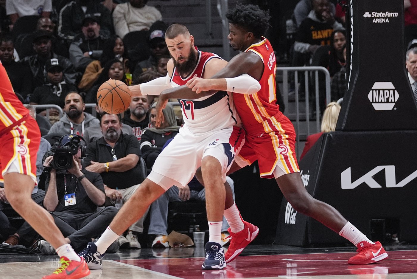 Kuzma scores 25 as the Wizards pick up their first win with a 121-119 victory over Hawks | iNFOnews.ca Kuzma scores 25 as the Wizards pick up their first win with a 121-119 victory over Hawks | iNFOnews.ca