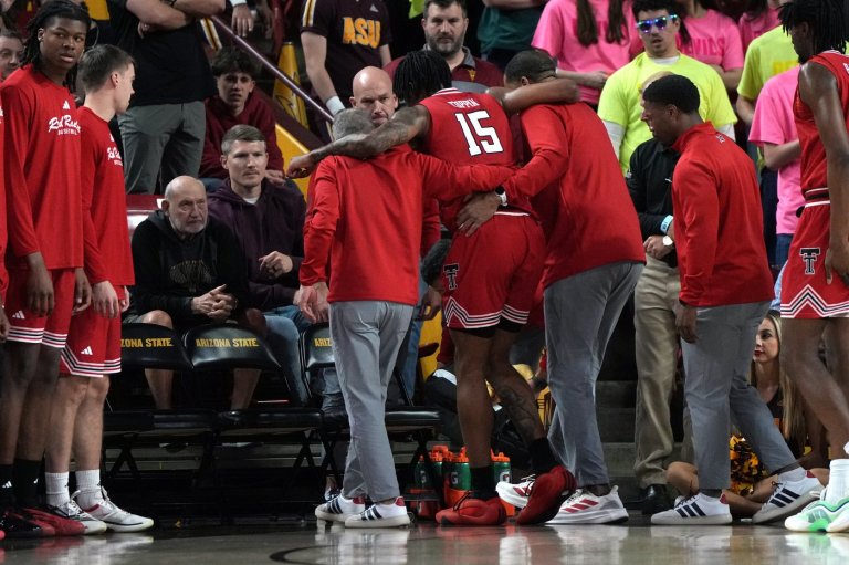 Texas Tech star JT Toppin injures lower right leg in loss to Arizona State | iNFOnews.ca