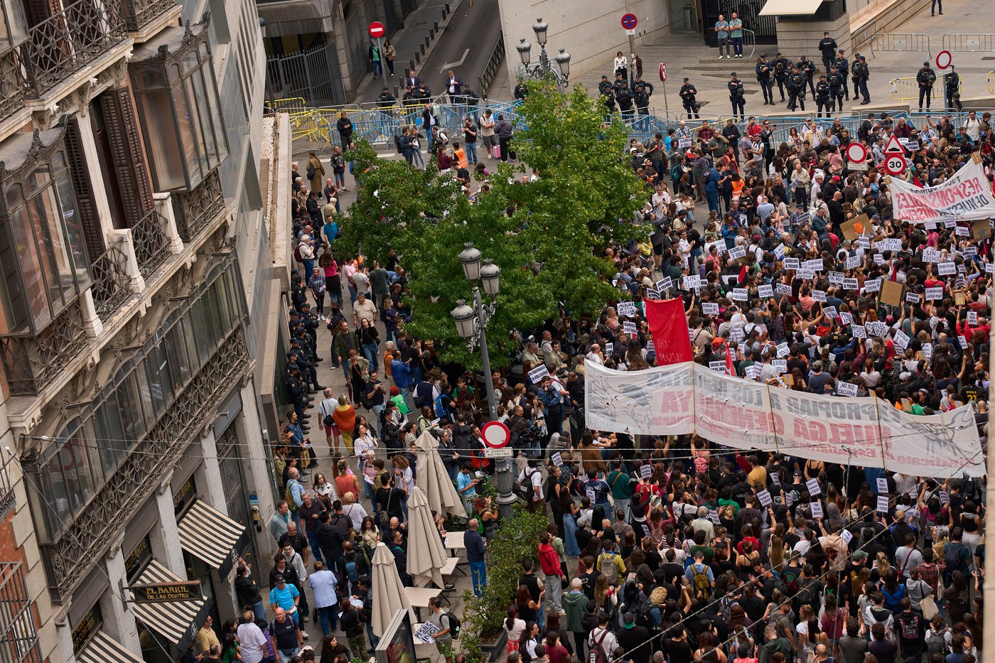 Spain's government dealt blow after parliament rejects housing measures. Early election speculated | iNhome