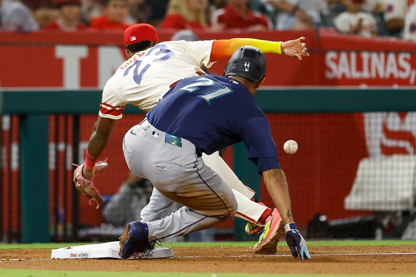 Ryan Johnson and Josh Lowe deliver for Angels in 2-1 win that clinches losing season for Mariners | iNFOnews.ca