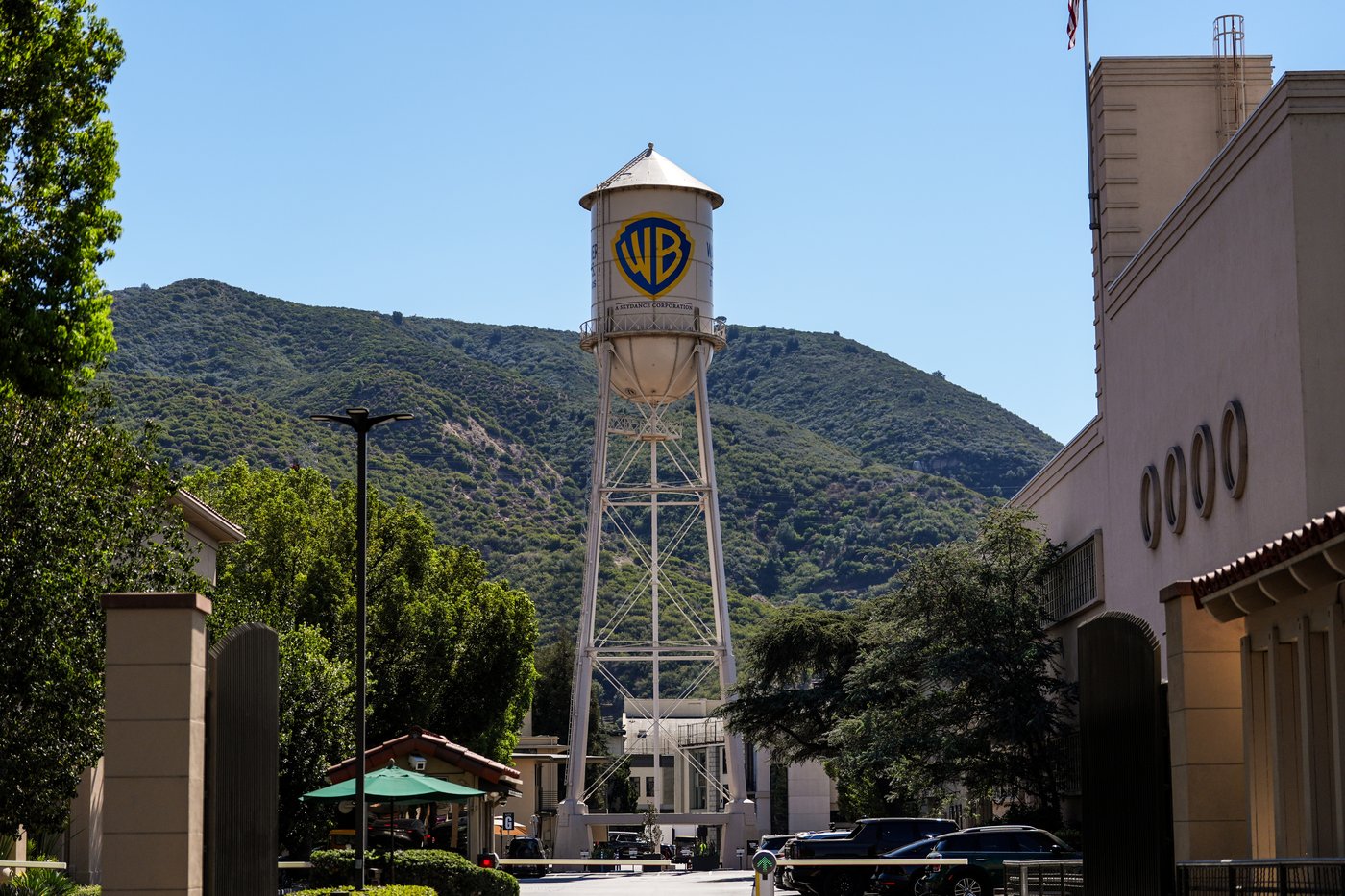 What Paramount’s Warner Bros. takeover means for streaming, movies and news | iNFOnews.ca