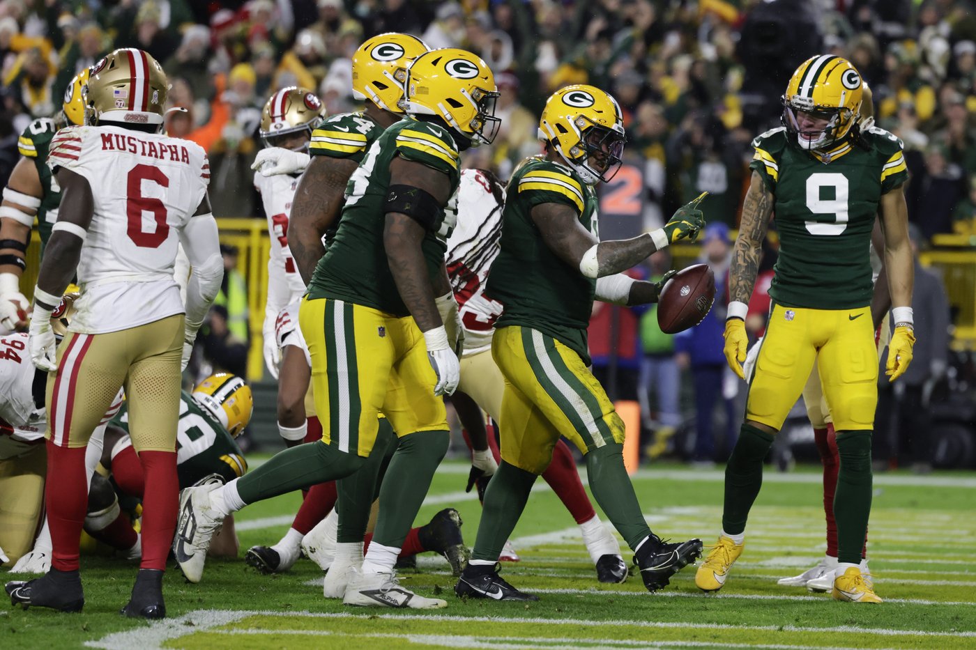 Dolphins try to continue their surge as they visit the Packers on Thanksgiving night | iNFOnews.ca