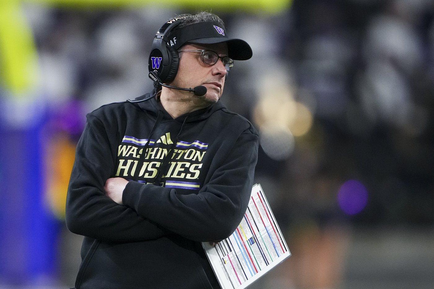 Desmond Williams Jr., Jonah Coleman lead Washington past UCLA 31-19 for bowl eligibility | iNFOnews.ca