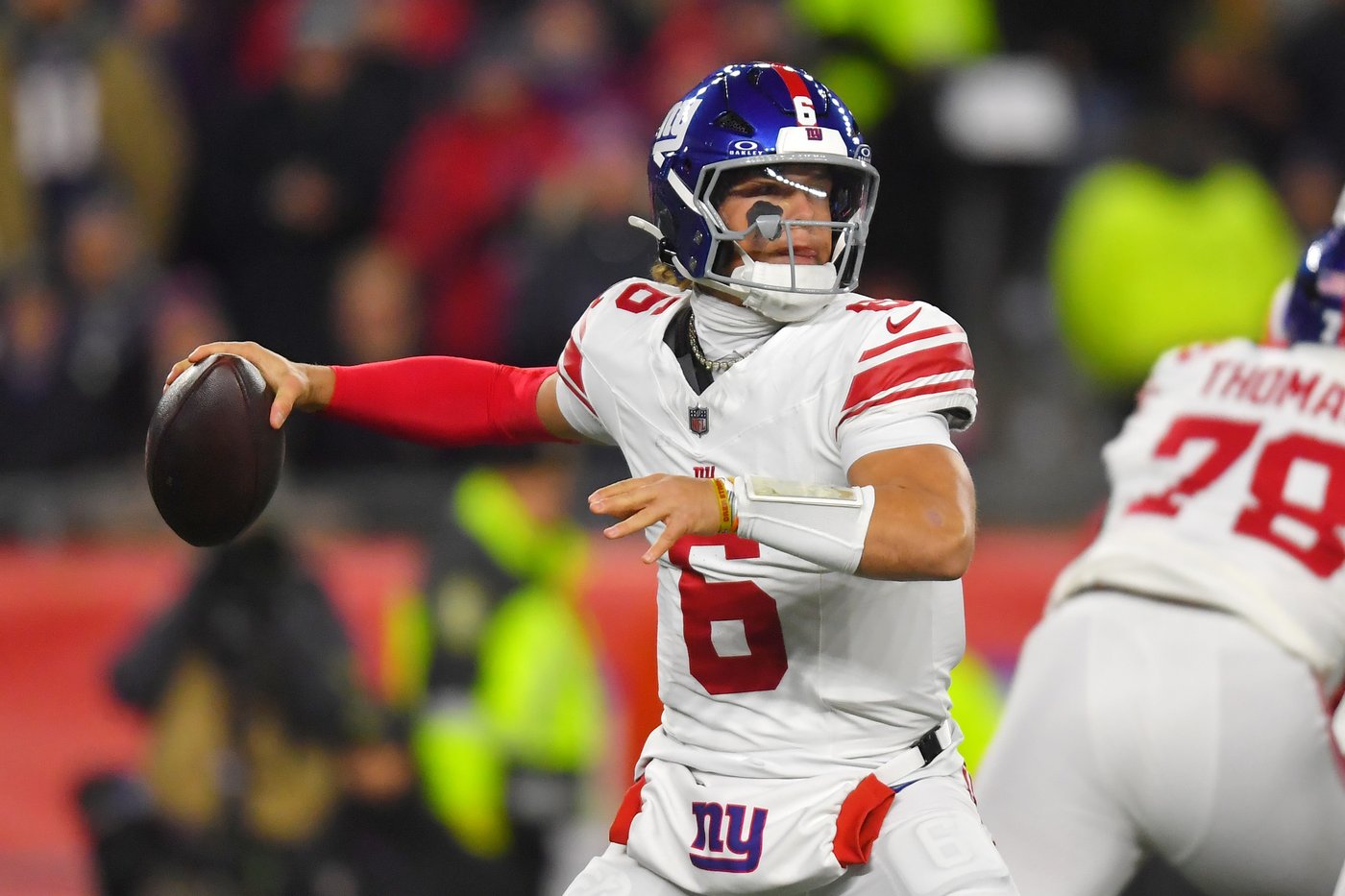 Drake Maye passes for 2 TDs, Patriots become 1st team to 11 wins, defeating Giants 33-15 | iNFOnews.ca Drake Maye passes for 2 TDs, Patriots become 1st team to 11 wins, defeating Giants 33-15 | iNFOnews.ca