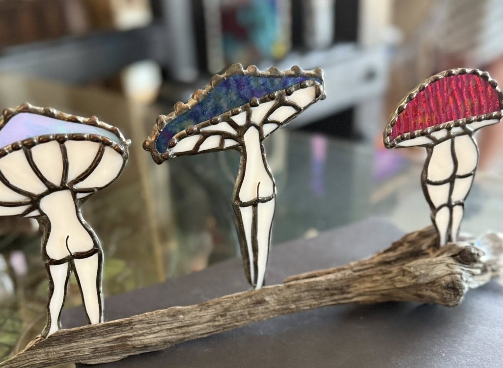 Global art game inspires Penticton artist to give treasures to strangers | iNFOnews.ca Global art game inspires Penticton artist to give treasures to strangers | iNFOnews.ca