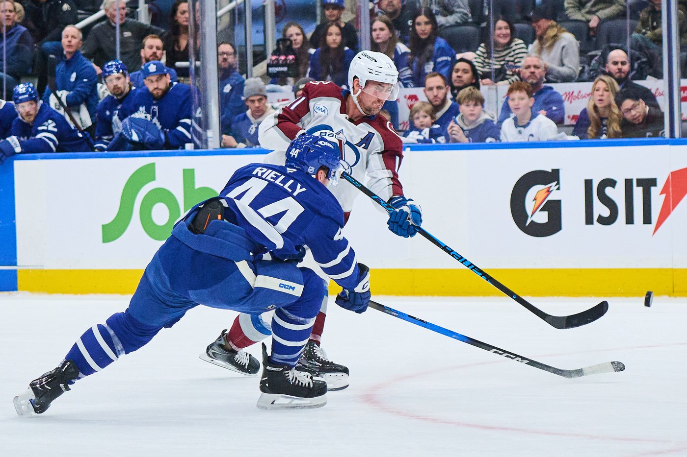 Nelson, Blackwood pace Avalanche to 4-1 victory over struggling Maple Leafs | iNFOnews.ca Nelson, Blackwood pace Avalanche to 4-1 victory over struggling Maple Leafs | iNFOnews.ca