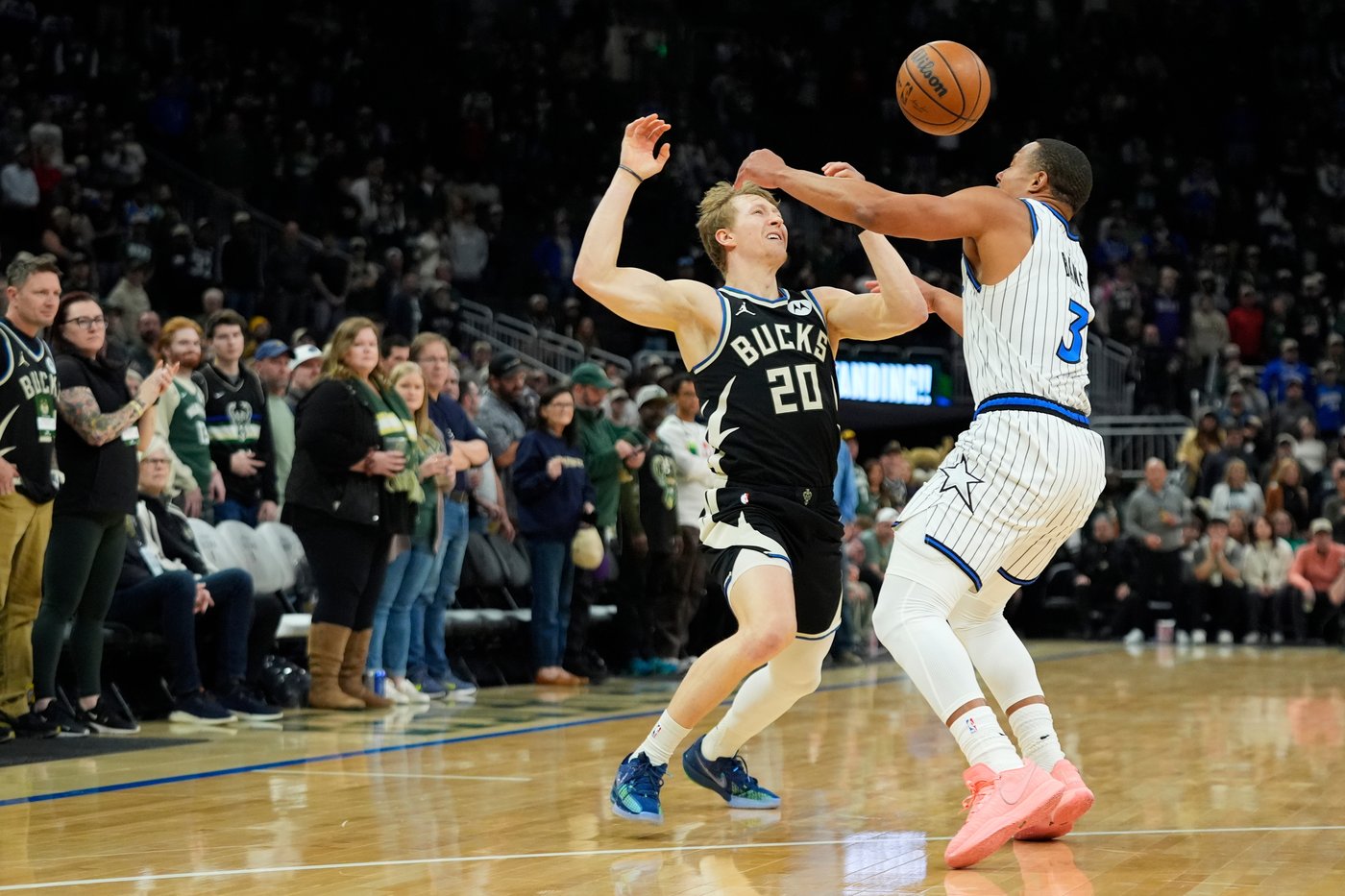 Paolo Banchero leads Magic to easy 130-91 win over Bucks as Giannis Antetokounmpo sits | iNFOnews.ca Paolo Banchero leads Magic to easy 130-91 win over Bucks as Giannis Antetokounmpo sits | iNFOnews.ca