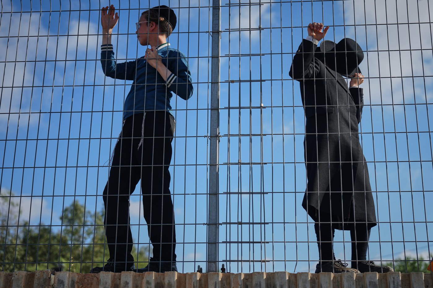 Photos of ultra-Orthodox Jews protesting military conscription in Israel | iNFOnews.ca