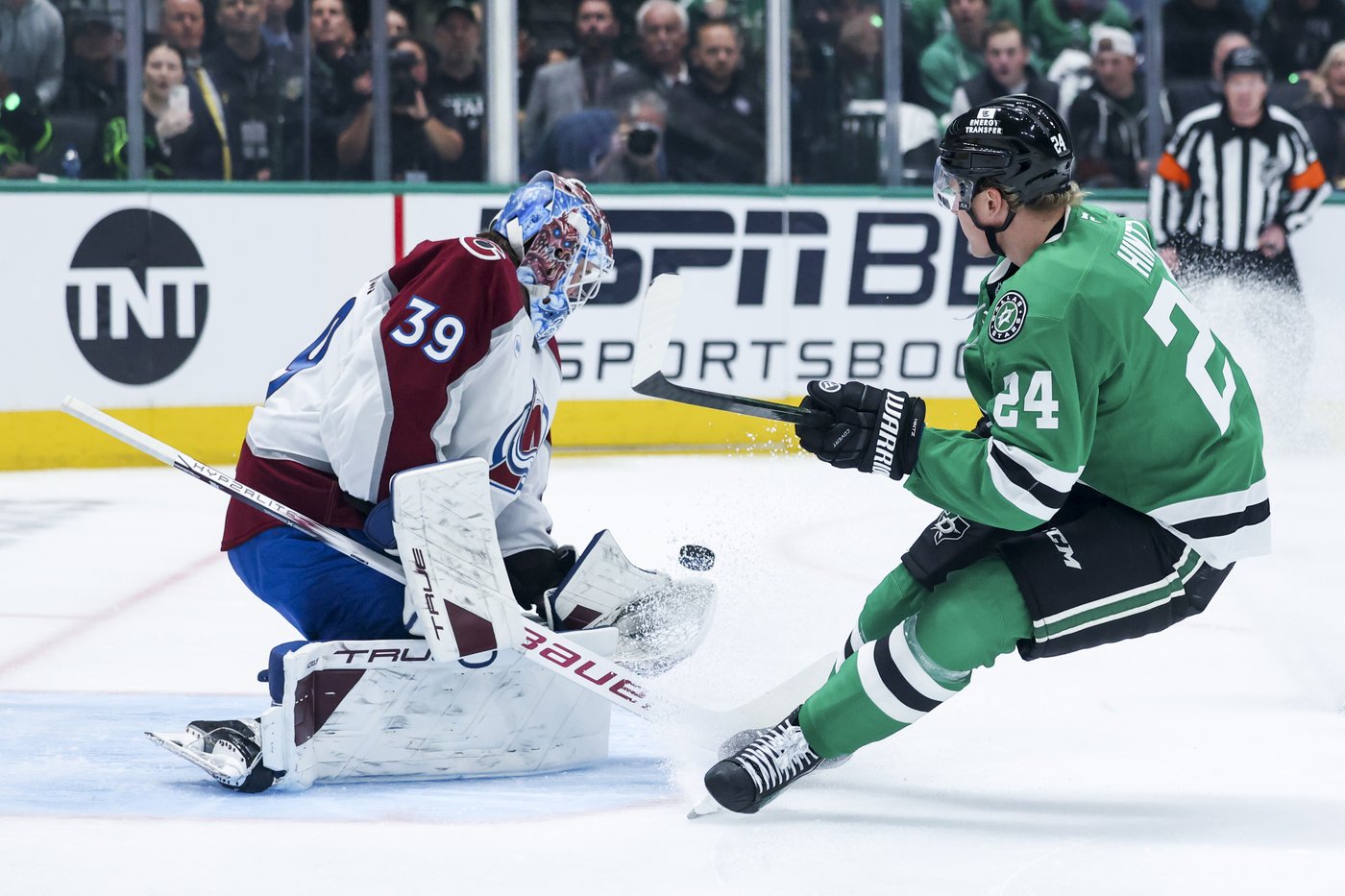 Blackwood is new in net for playoff-experienced Avalanche and seeks a 2-0 series lead over Stars | iNFOnews.ca Blackwood is new in net for playoff-experienced Avalanche and seeks a 2-0 series lead over Stars | iNFOnews.ca