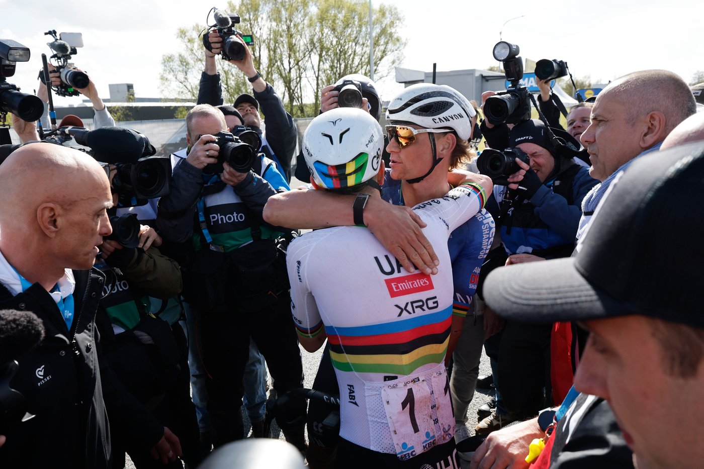 Monumental Pogačar wins Tour of Flanders for record-equaling third time with another solo attack | iNFOnews.ca