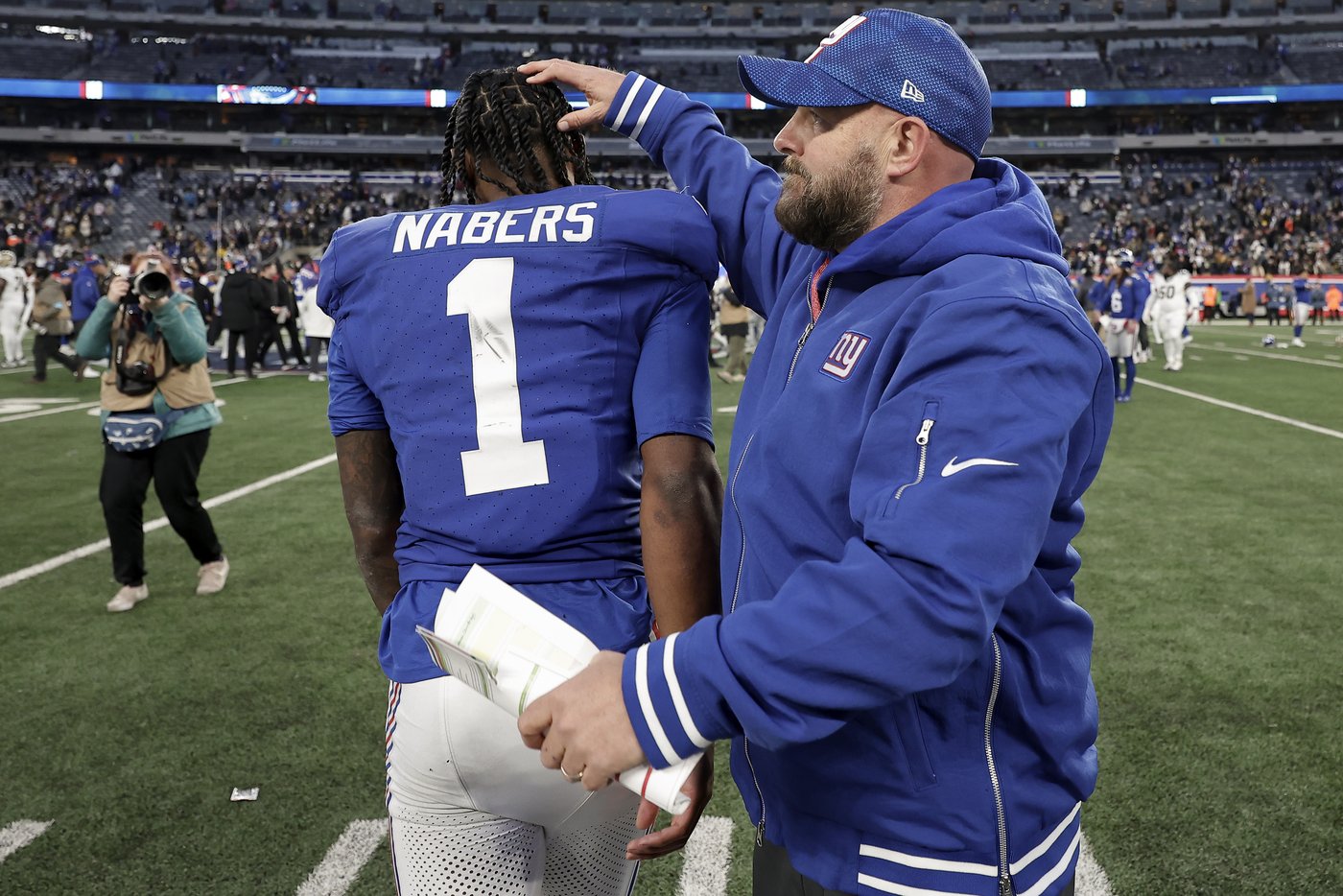 Bresee blocks potential tying FG and Saints hold on to beat Giants 14-11 after Carr is injured | iNFOnews.ca Bresee blocks potential tying FG and Saints hold on to beat Giants 14-11 after Carr is injured | iNFOnews.ca