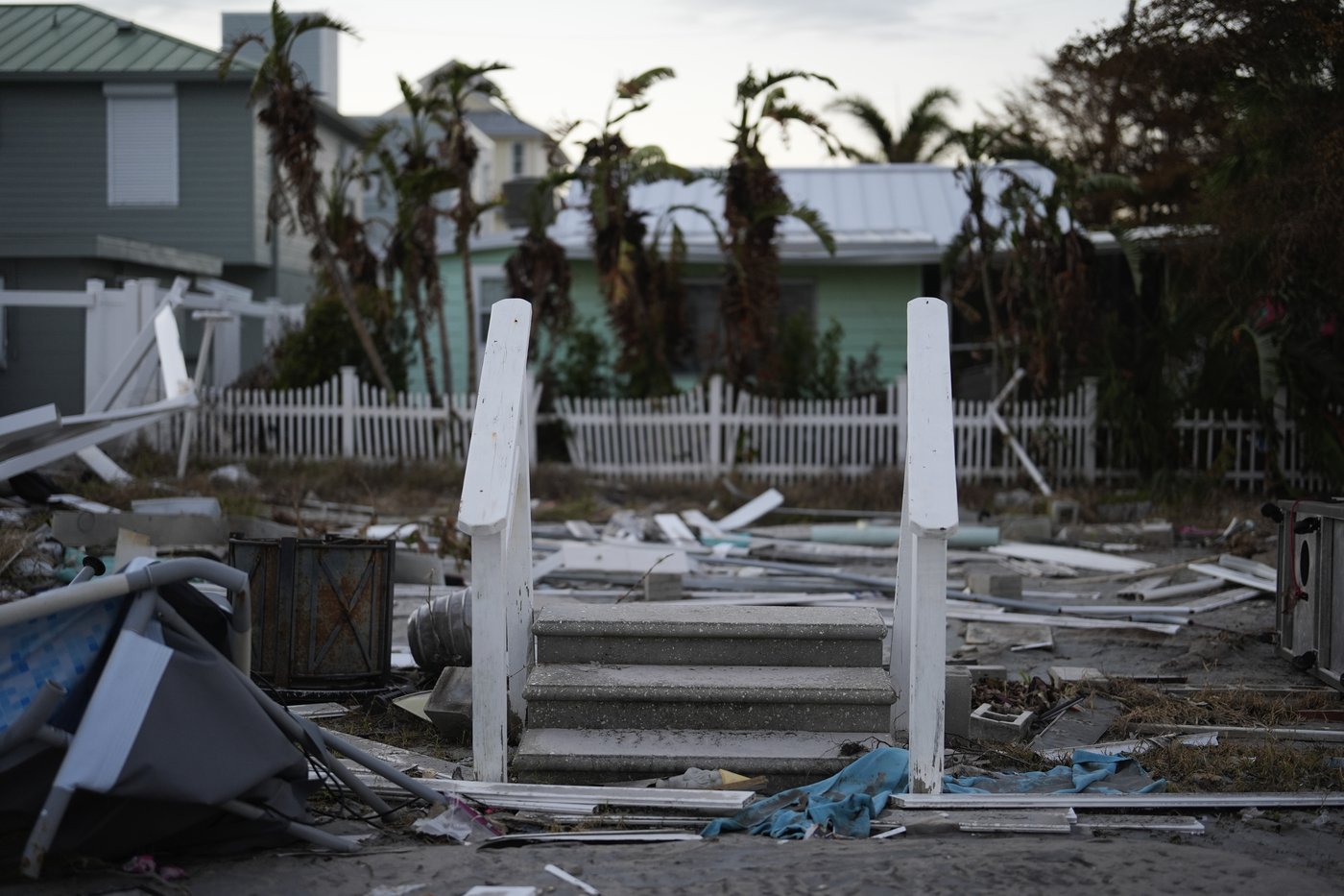 Floridians cleaning up from Hurricane Milton are hampered by a widespread fuel shortage | iNFOnews.ca