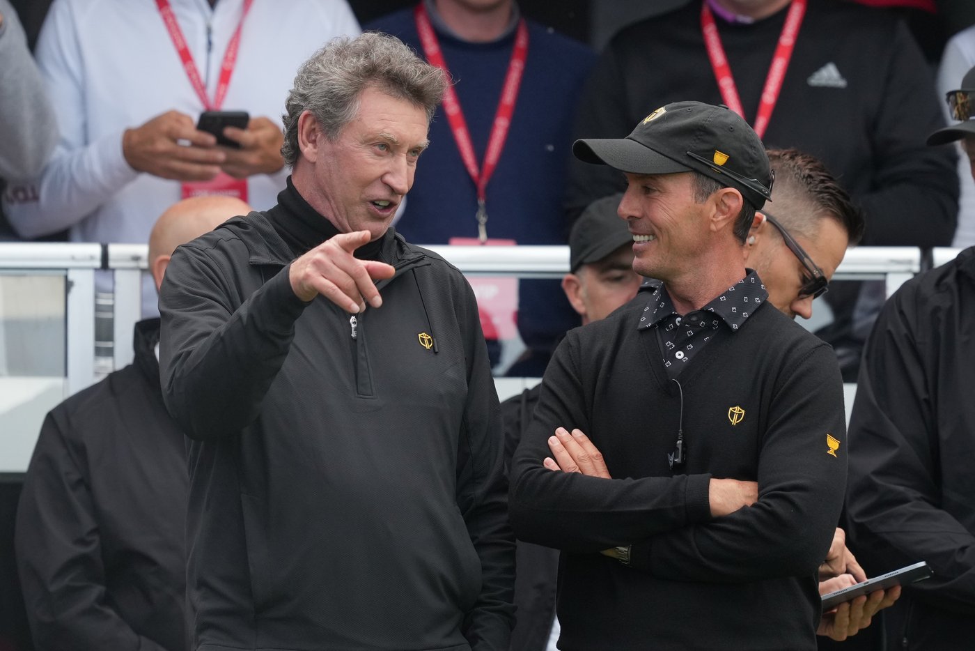 Wayne Gretzky dusts off golf clubs one more time for hole-in-one exhibition | iNFOnews.ca