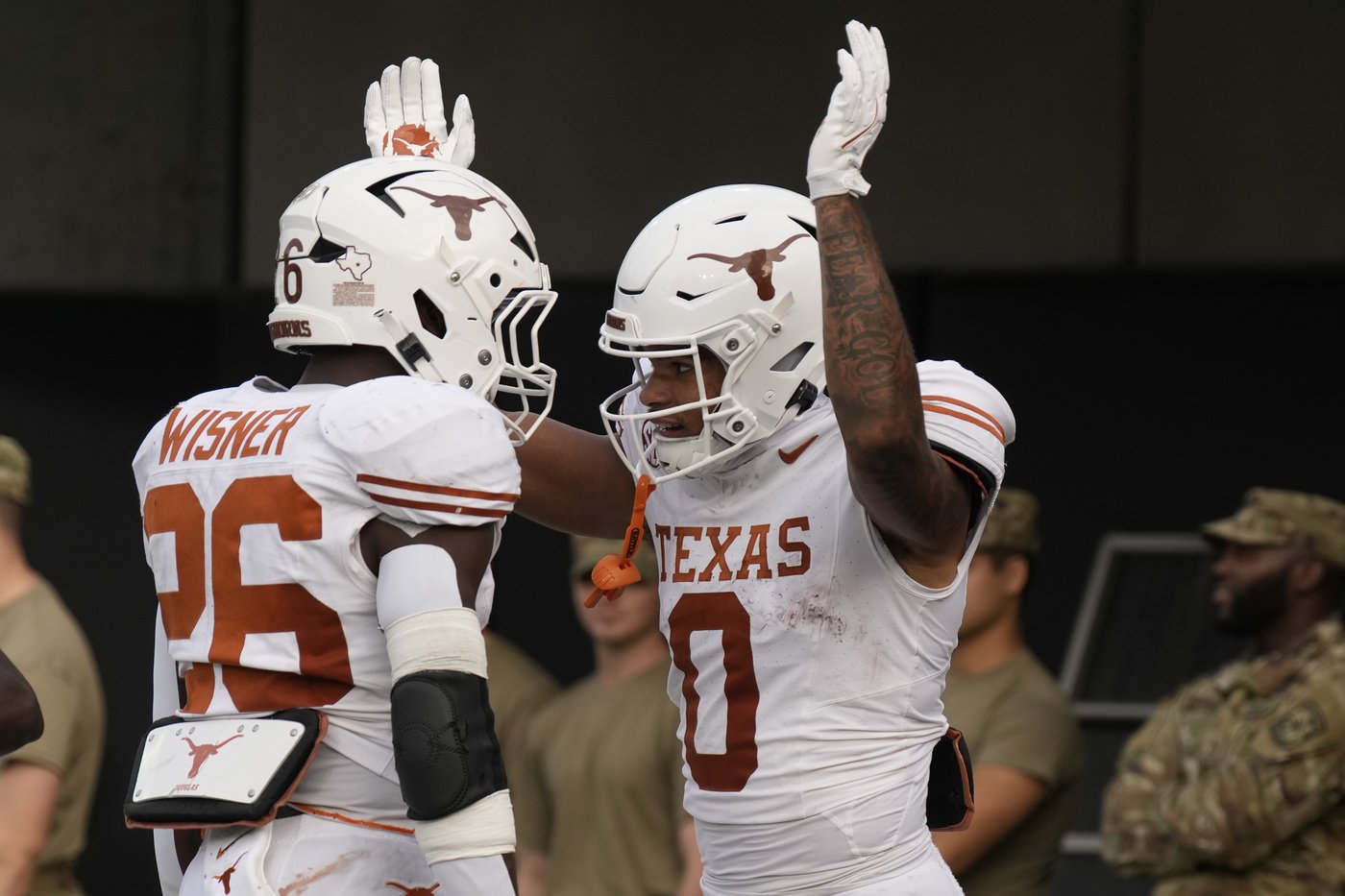 No. 5 Texas trying to recover offensive 'mojo' as Longhorns start key stretch against Florida | iNFOnews.ca No. 5 Texas trying to recover offensive 'mojo' as Longhorns start key stretch against Florida | iNFOnews.ca