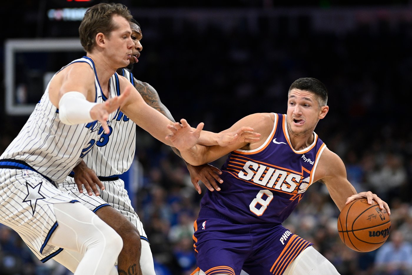 Bane and Suggs power the Magic to a 115-111 victory over the Suns | iNFOnews.ca Bane and Suggs power the Magic to a 115-111 victory over the Suns | iNFOnews.ca