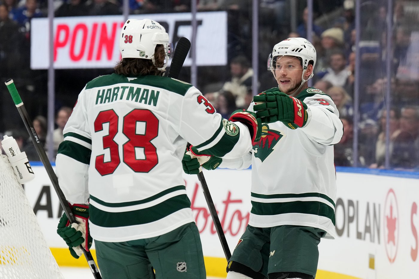 Foligno's first career hat trick pushes Wild past Maple Leafs 6-3 | iNFOnews.ca