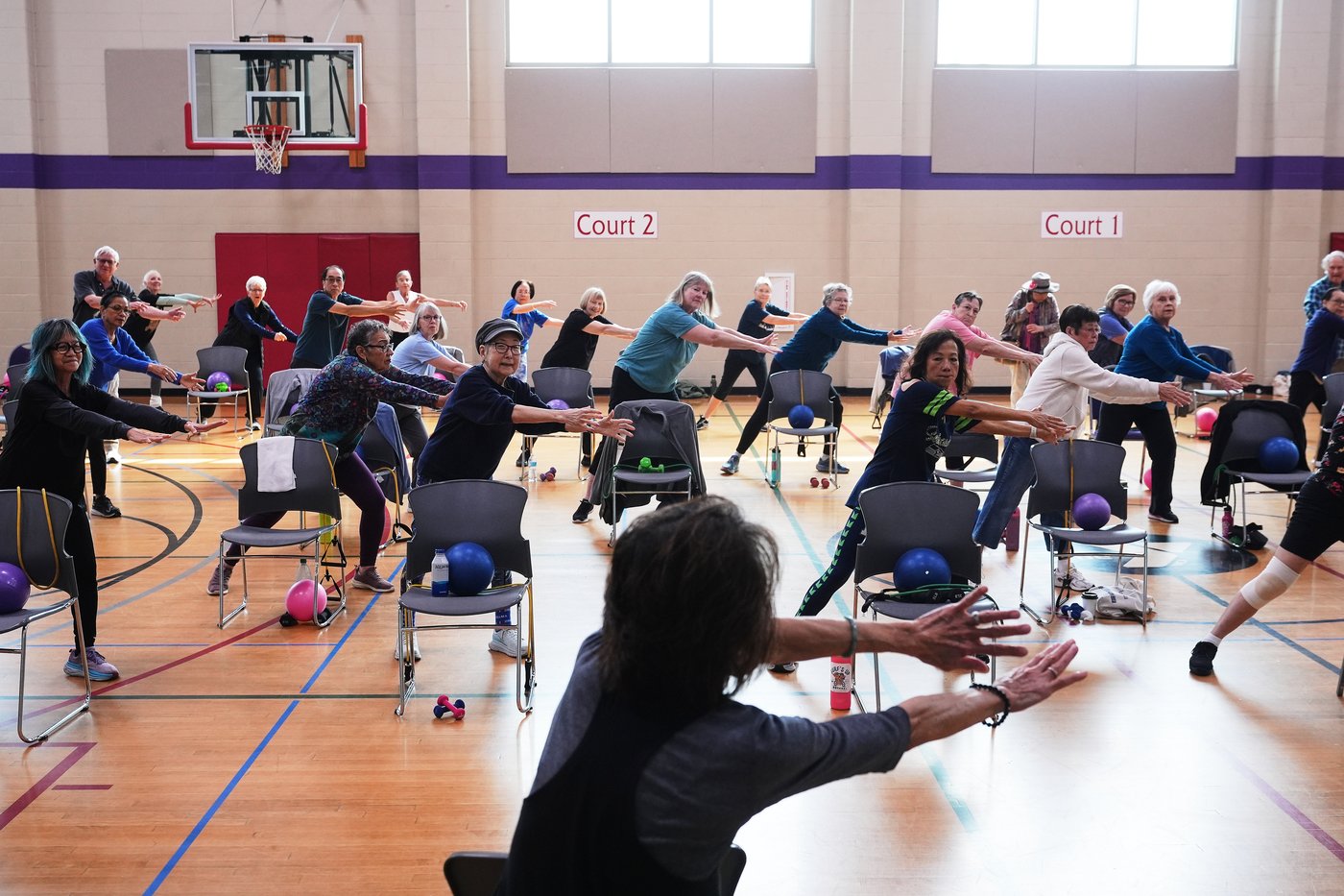 Playing hip-hop or Doris Day, older exercise instructors can speak their peers' language | iNFOnews.ca Playing hip-hop or Doris Day, older exercise instructors can speak their peers' language | iNFOnews.ca