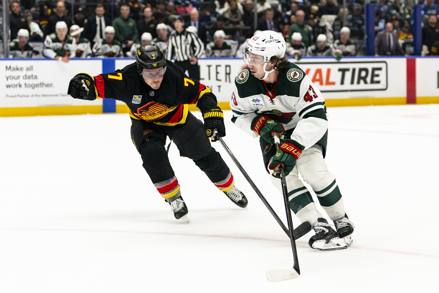 Hughes scores in return to Vancouver, Minnesota Wild down Canucks 4-2 | iNFOnews.ca Hughes scores in return to Vancouver, Minnesota Wild down Canucks 4-2 | iNFOnews.ca