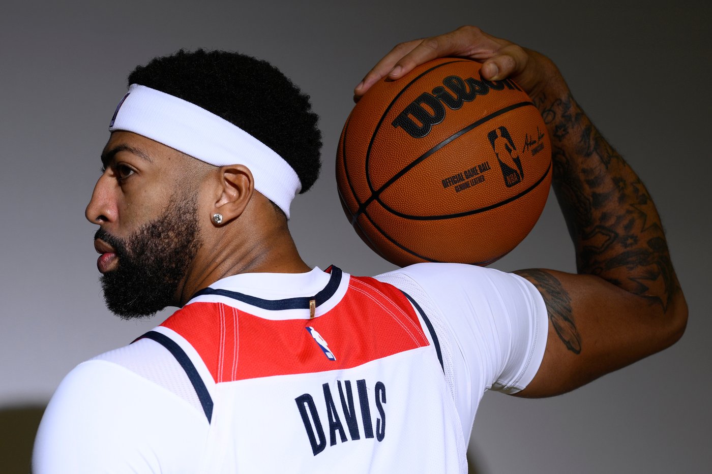 Anthony Davis says he'll decide after this season if he wants to stay in Washington | iNFOnews.ca