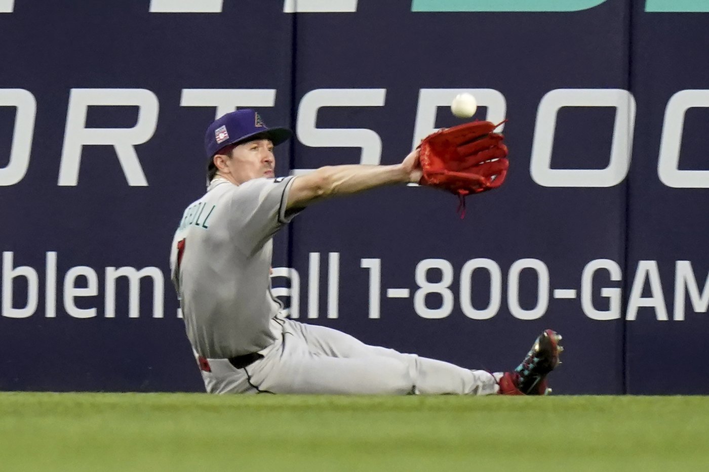 Heaney, 5 Pirates relievers combine on 4-hitter, Cruz homers in 2-0 win over Diamondbacks | iNFOnews.ca