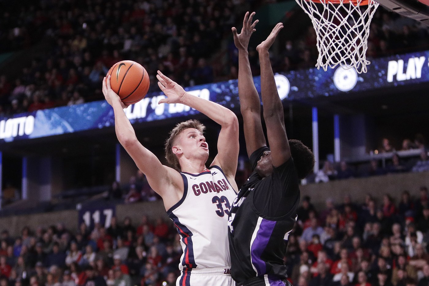 No. 19 Gonzaga rolls to 81-50 victory over Portland | iNFOnews.ca