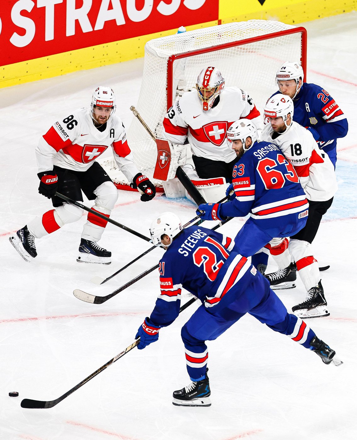 Switzerland beats defending champion the US in ice hockey worlds opener | iNFOnews.ca Switzerland beats defending champion the US in ice hockey worlds opener | iNFOnews.ca