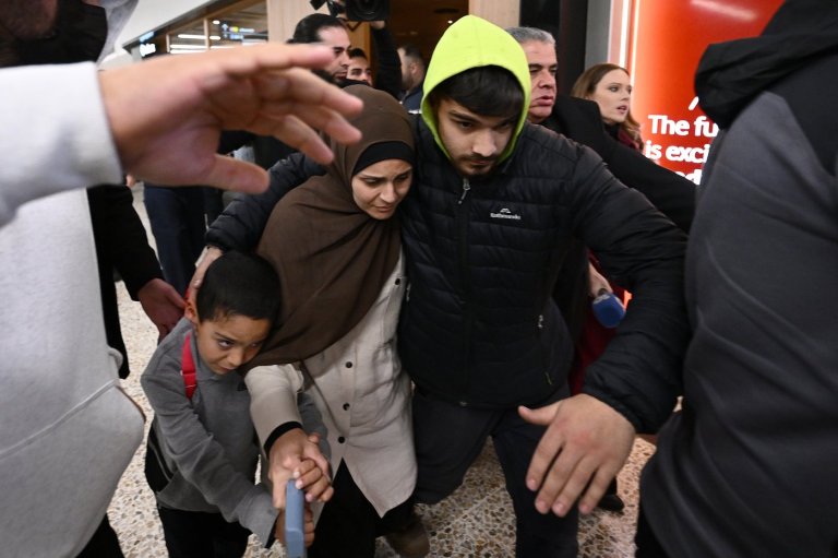 19 Australian women and children linked to Islamic State group set to return from Syria | iNFOnews.ca