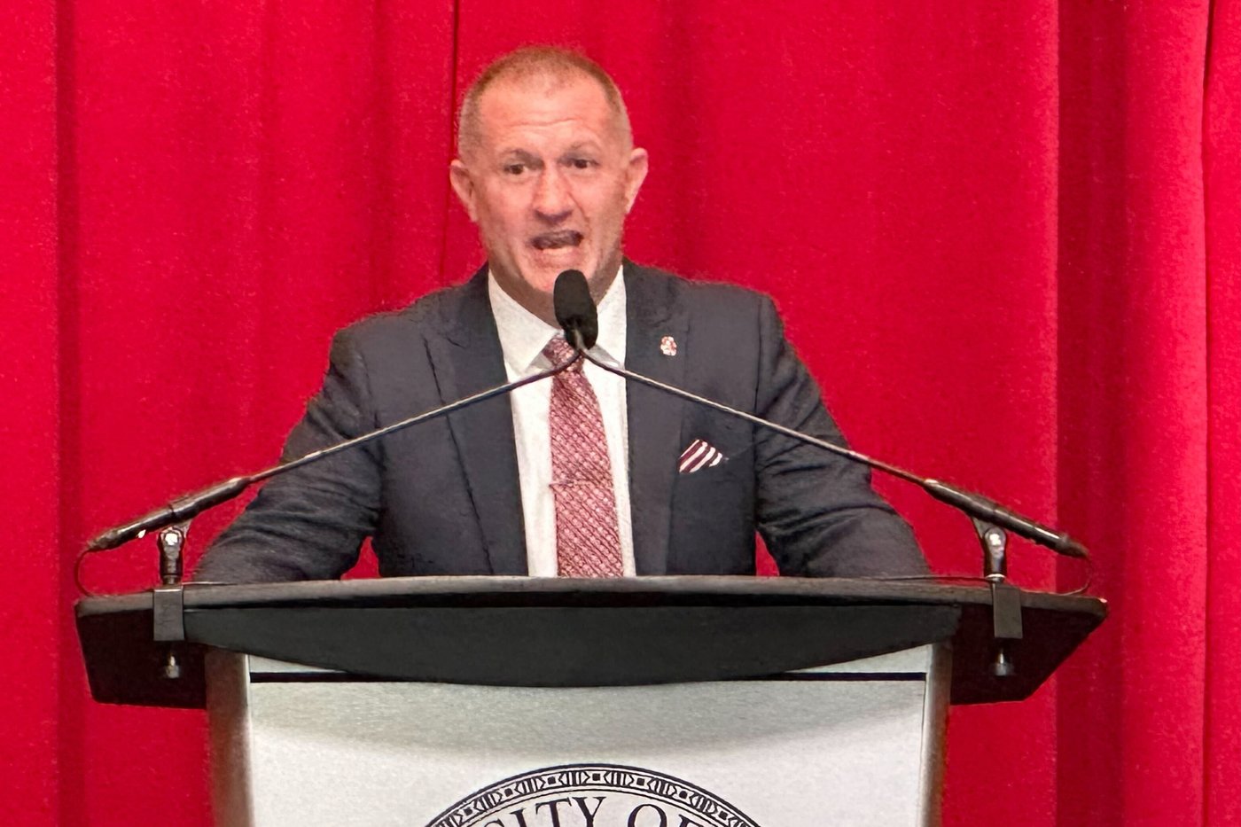 Roger Denny's unusual path made him perfect candidate to become Oklahoma's athletic director | iNFOnews.ca