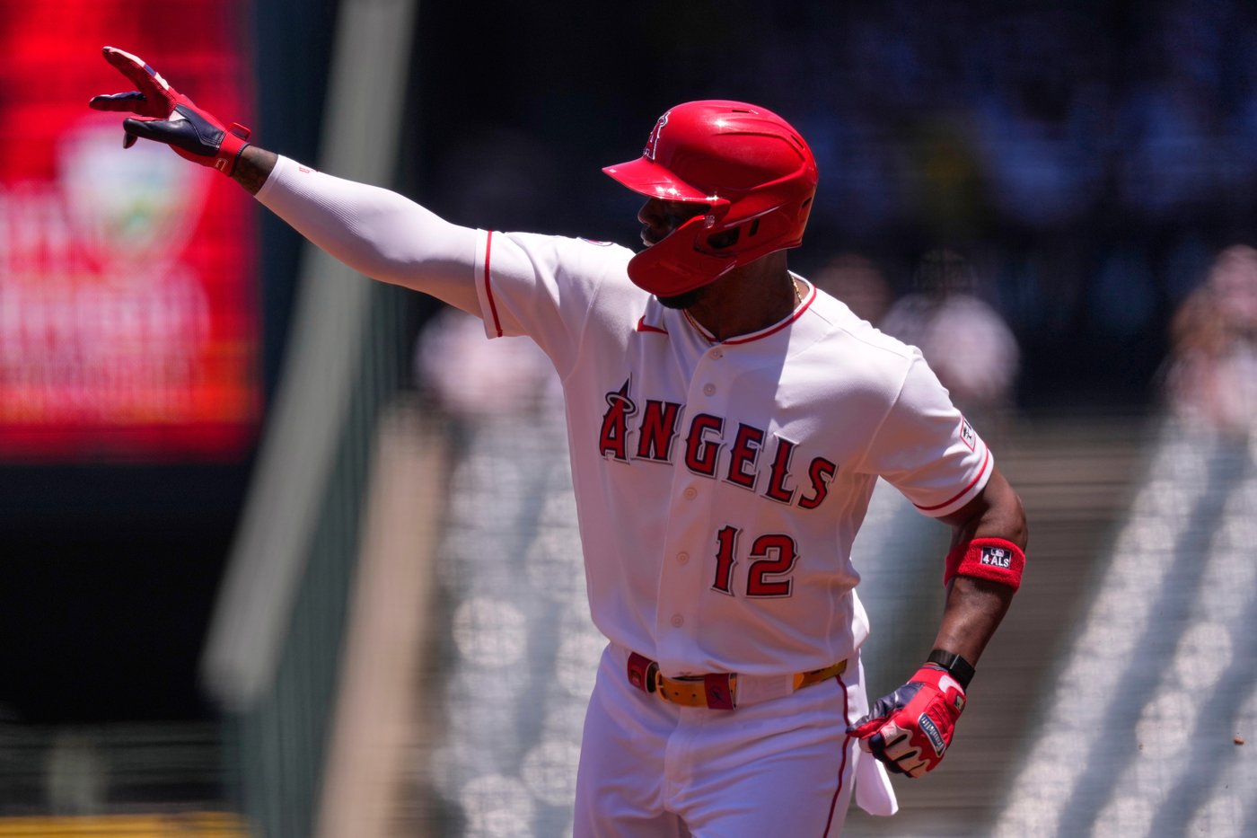 O'Hoppe's 10th inning single drives in winning run as Angels rally over Orioles 7-6 | iNFOnews.ca O'Hoppe's 10th inning single drives in winning run as Angels rally over Orioles 7-6 | iNFOnews.ca