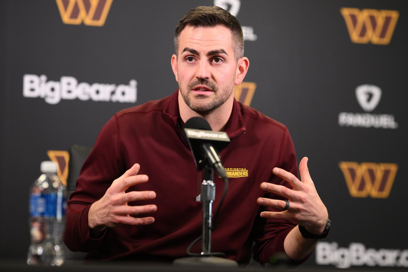 Commanders try reversing last season's dismal results with two first-time coordinators | iNFOnews.ca