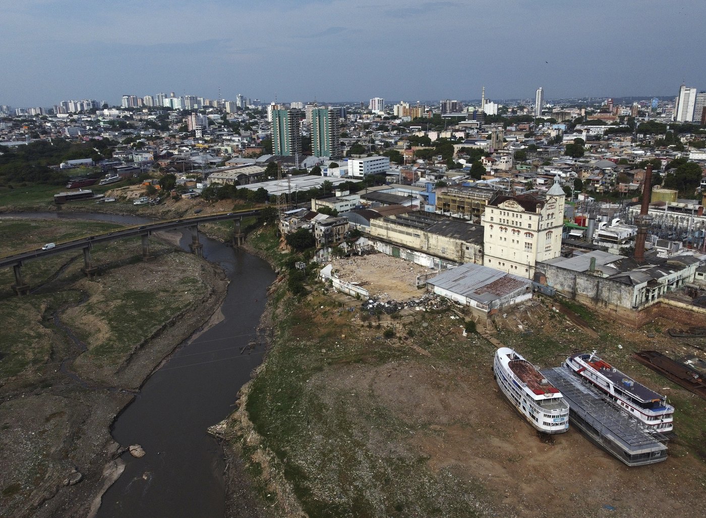 Dramatic images show drought's toll on Amazon and its rivers | iNFOnews.ca Dramatic images show drought's toll on Amazon and its rivers | iNFOnews.ca