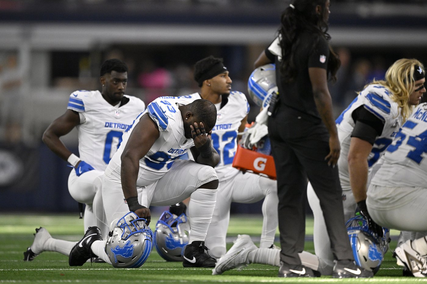 Aidan Hutchinson likely down 4-6 months with broken leg, Lions coach Dan Campbell says | iNFOnews.ca Aidan Hutchinson likely down 4-6 months with broken leg, Lions coach Dan Campbell says | iNFOnews.ca