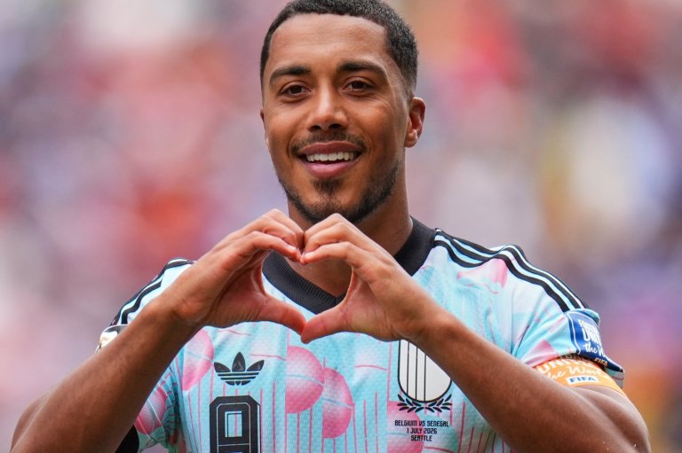 Man United signs Youri Tielemans from Aston Villa as transfer spree grows | iNFOnews.ca