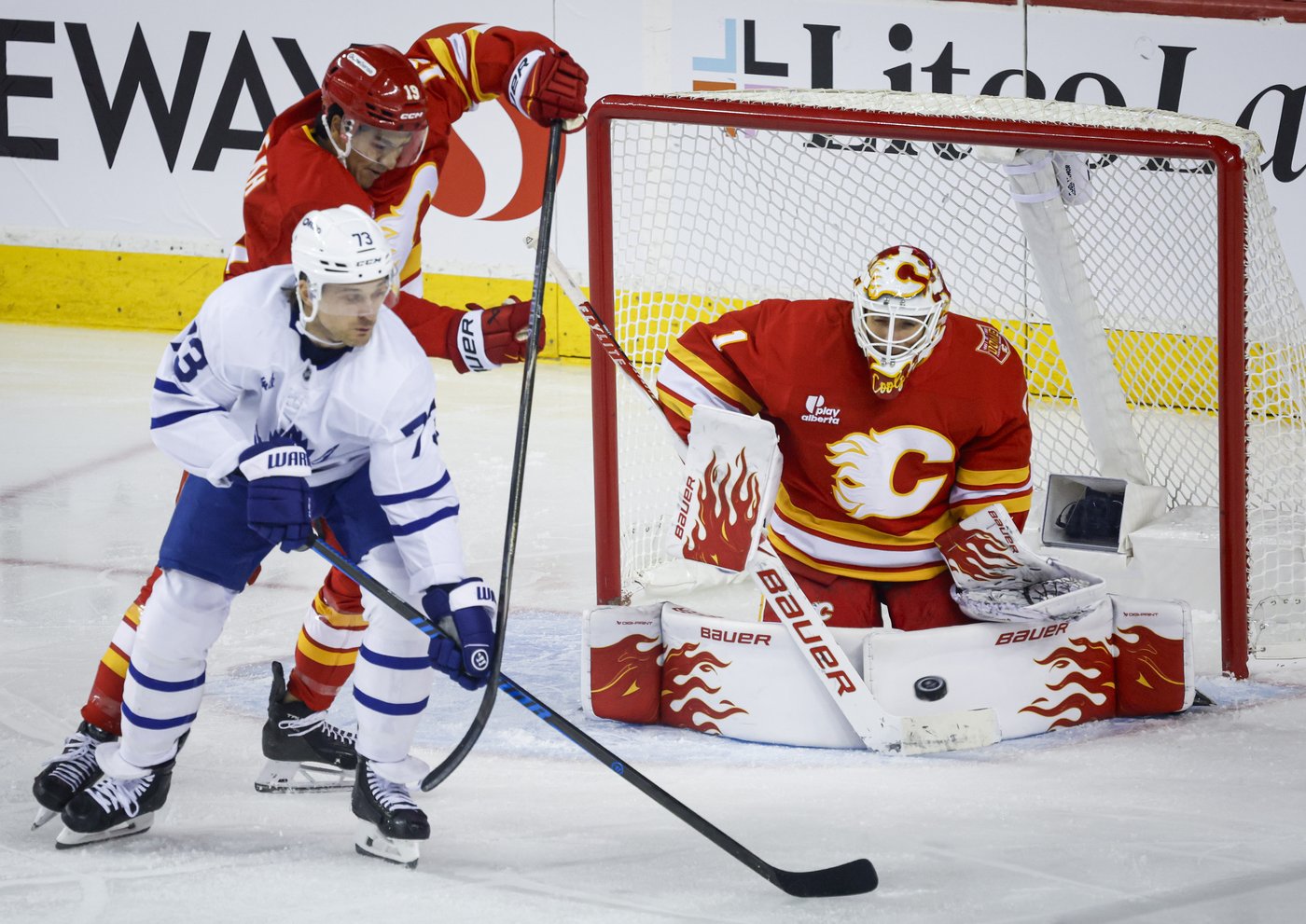 Gridin scores twice, Flames beat Leafs 5-2 for fourth straight win | iNFOnews.ca