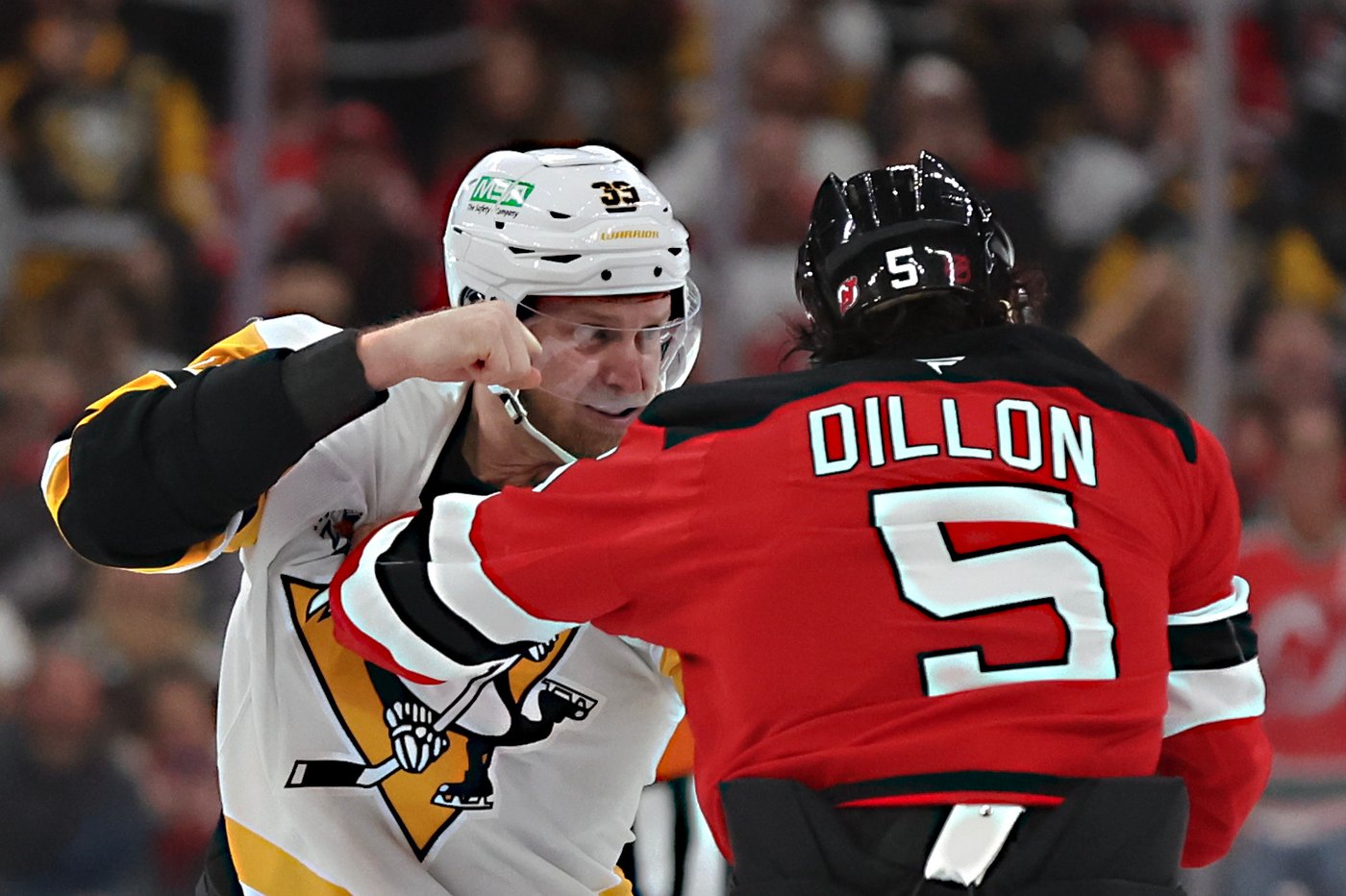 Devils beat the Penguins 2-1 in a shootout to take over 1st place in the Metropolitan Division | iNFOnews.ca