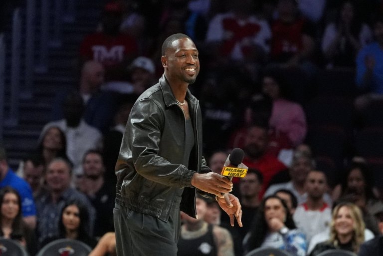 Heat unveil an updated Wade statue, after original was widely panned for not looking like him | iNFOnews.ca