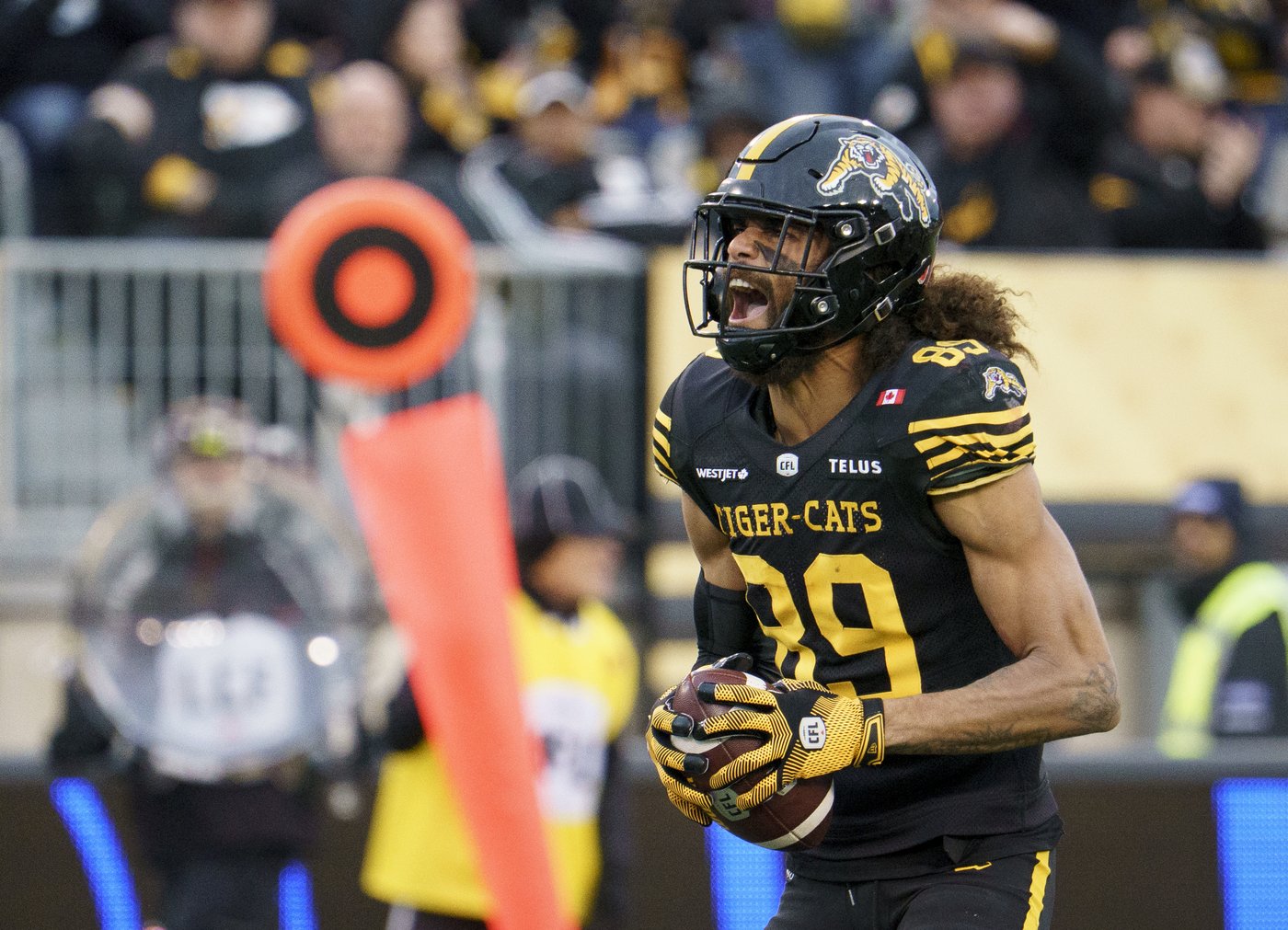 Ticats sign star receiver Kenny Lawler to extension through 2028 season | iNFOnews.ca