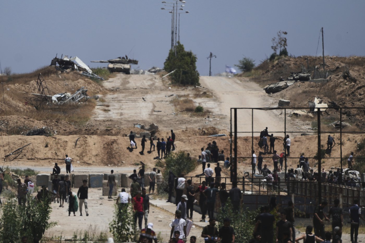 Live updates: Gaza ceasefire talks gain momentum as Israel accepts a US proposal | iNFOnews.ca