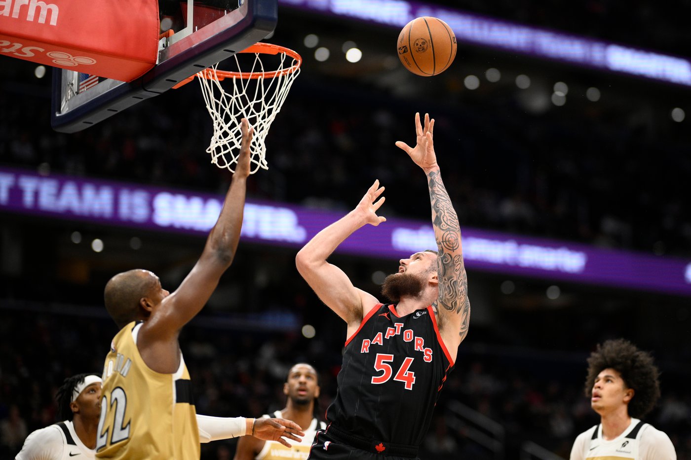 Kyshawn George scores 23 points as lowly Wizards whip sluggish Raptors 138-117 | iNFOnews.ca